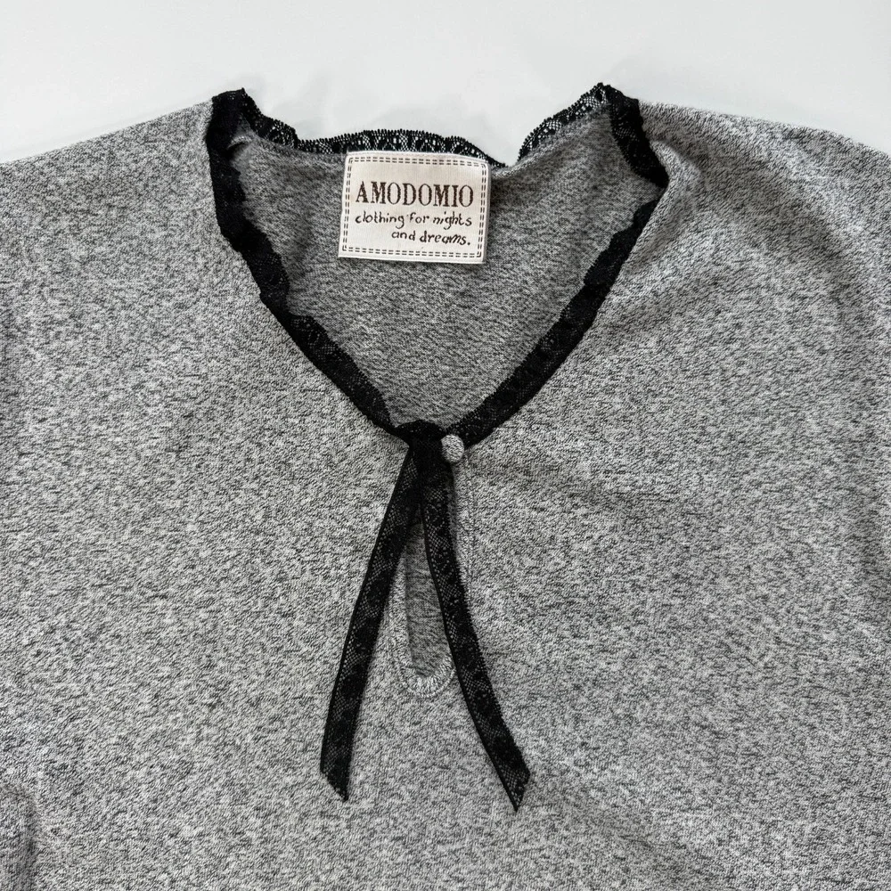 Vintage A MODO MIO Pajama Top Shirt Womens Small Gray Black Lace Trim